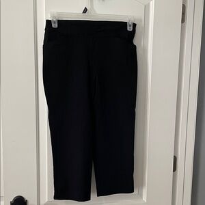 Time and Tru Black Pull-On Capri Pants
